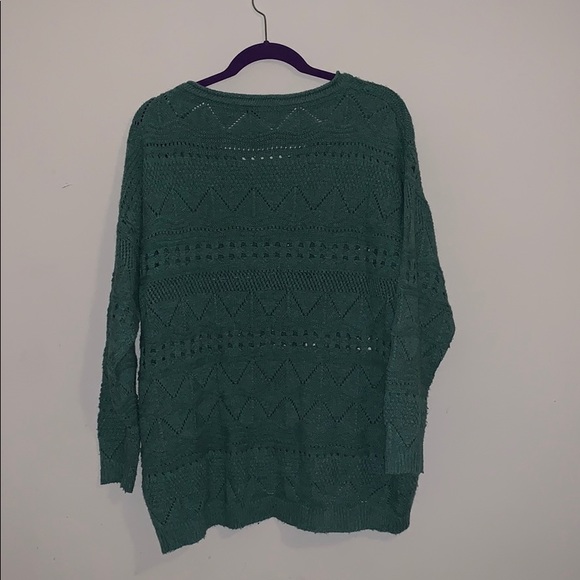 Green sweater with cutouts - Picture 2 of 5